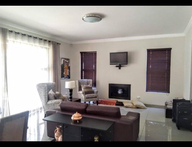3 BEDROOM PROPERTY TO RENT IN BROOKLYN